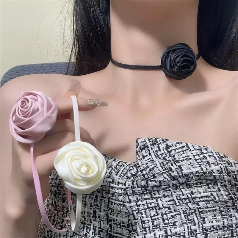 French Vintage Rose Necklace Stylish Lace-Up Temperament Sweet Necklace Suitable For Women To Wear Dating