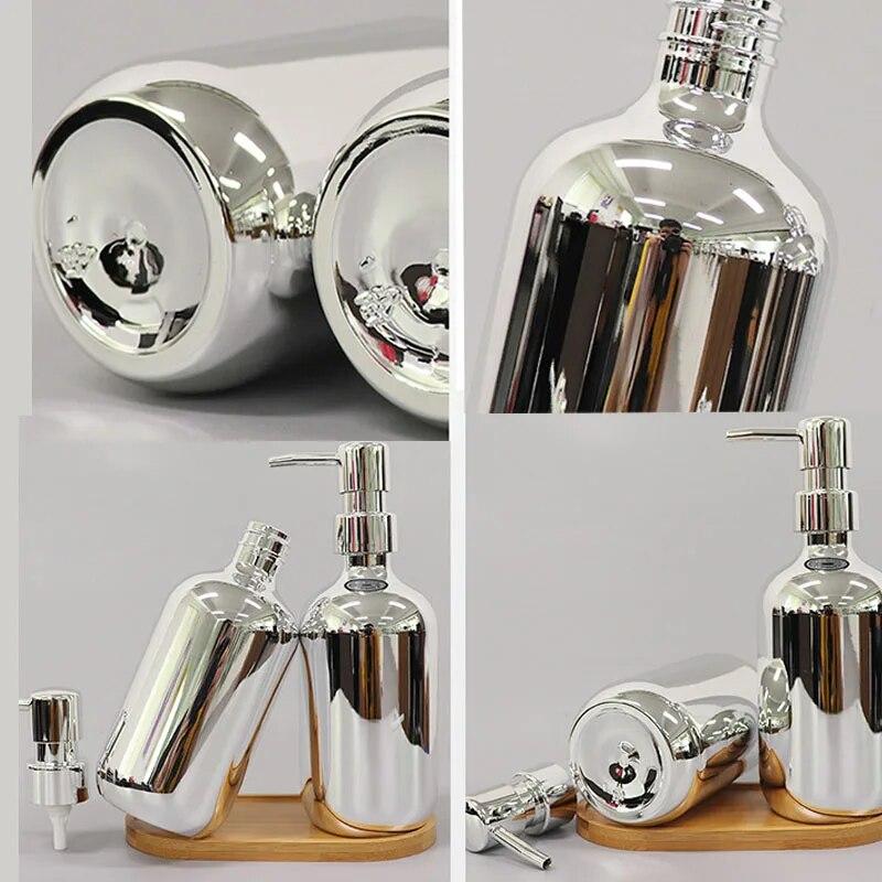 Flacone di sapone disinfettante placcato in argento da 500 ml, dispenser di sapone per shampoo, docciaschiuma e altri accessori da cucina per bagno.