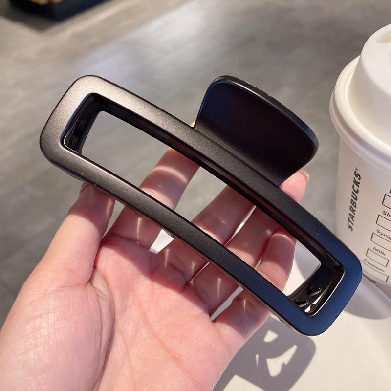 French Retro Large Frosted Acrylic Hair Clip - Black Shark Clip