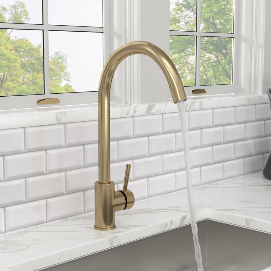 Single Handle Kitchen Faucet in Golden Hot and Cold Faucet