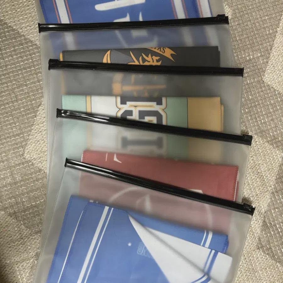 

Партия спортивных полотенец Garbage Time в мягкой обложке