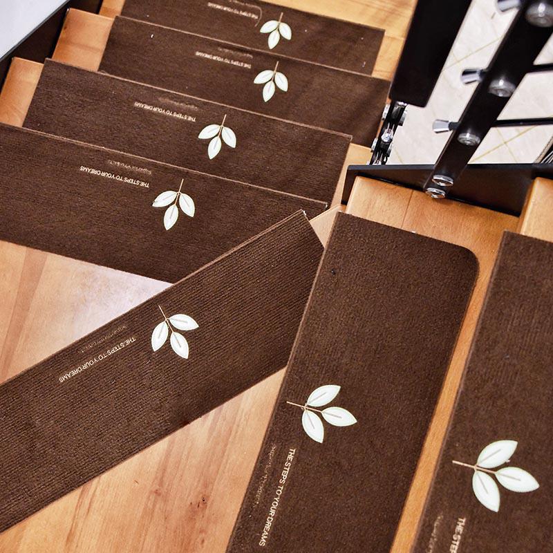 Machine Washable Non-Slip Luminous Stair Mats – Glue-Free Self-Adhesive Wood Foot Mats