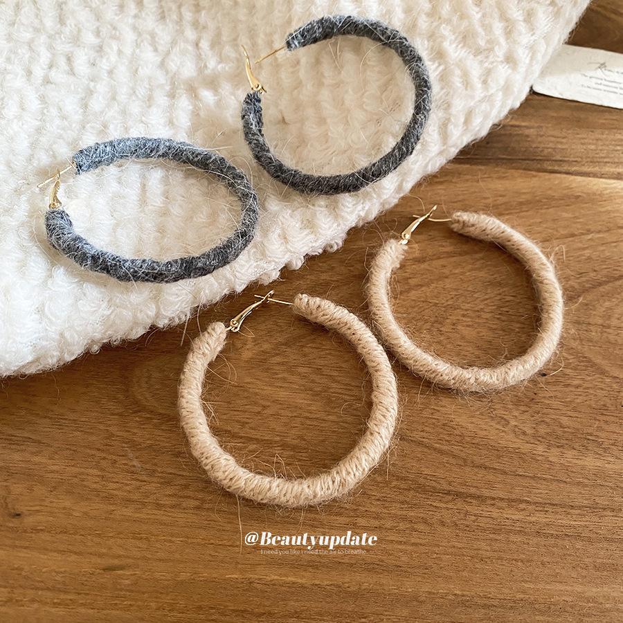 Handmade Knitted Wool Hoop Earrings: Autumn/Winter Fashion, Versatile & High-End Style for Women