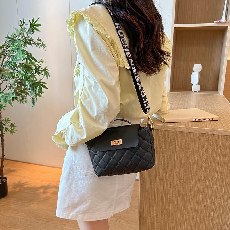 Rhombus Printed Bag, New Fashionable Women's Bag, Lock Buckle, Shoulder Messenger Bag, Trendy Simple Handbag, One Piece.