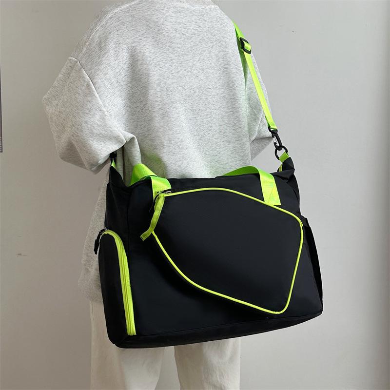 Lightweight Sports Travel Bag with Shoe Compartment and Dry/Wet Separation