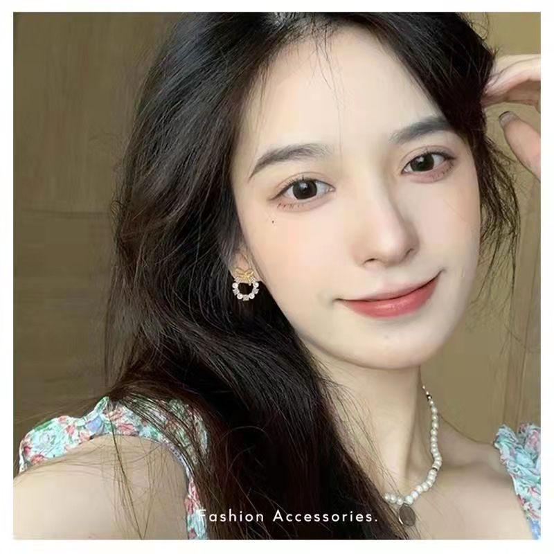 Versatile Pearl Wreath Stud Earrings Bow Earrings New Korean Internet Celebrity Earrings Women