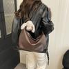 Retro Style Simple Pu Large Capacity Women's Tote Bag New Daily Commuting Versatile Shoulder Messenger Bag