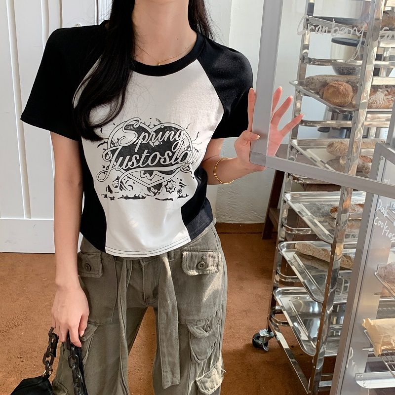 

Женская футболка с короткими рукавами Big Yards и короткими рукавами в стиле ретро с принтом Collision Stitch Niche Design Тонкий короткий топ с присборенной талией 4XL