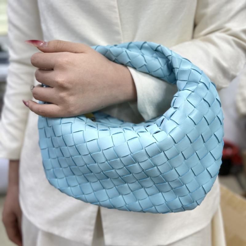 [Lots] Woven bags, portable croissants, shoulder dumplings, bags, fashion