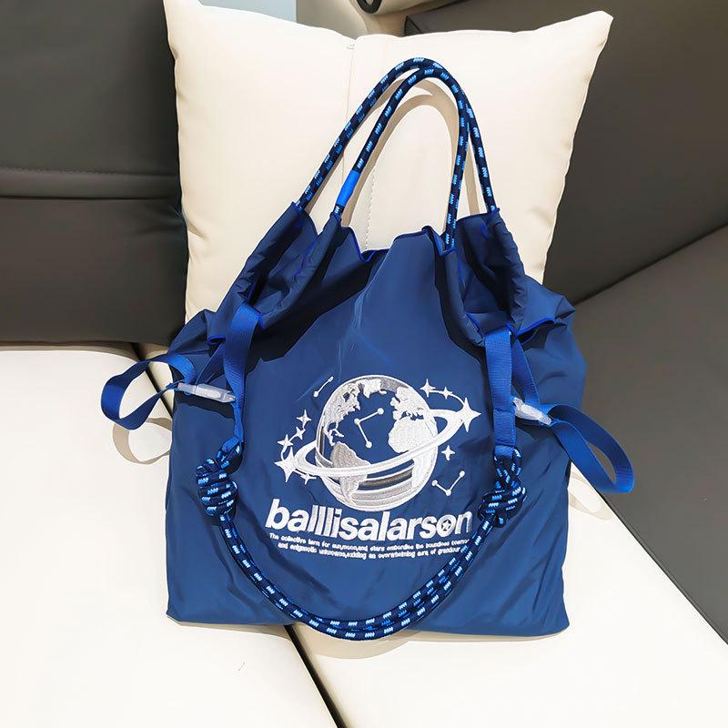 Individuell bestickte Canvas-Tragetasche - Große Umhängetasche für Handy & Einkäufe für Damen