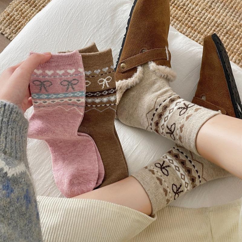 Female Autumn and Winter Warm and Thick Bow Match Color In The Tube Pile Socks