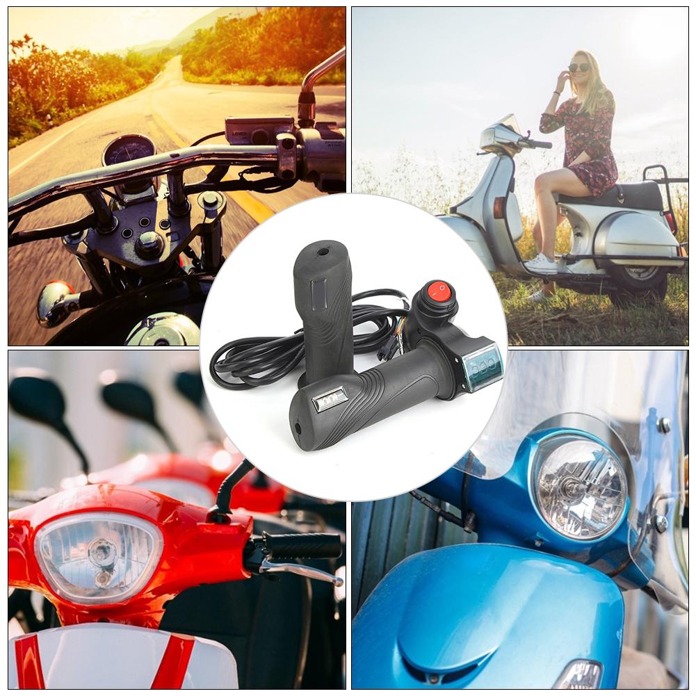 1 paire de poignées d'accélérateur pour vélo électrique avec écran LCD et interrupteur d'alimentation numérique pour la tension de la batterie.