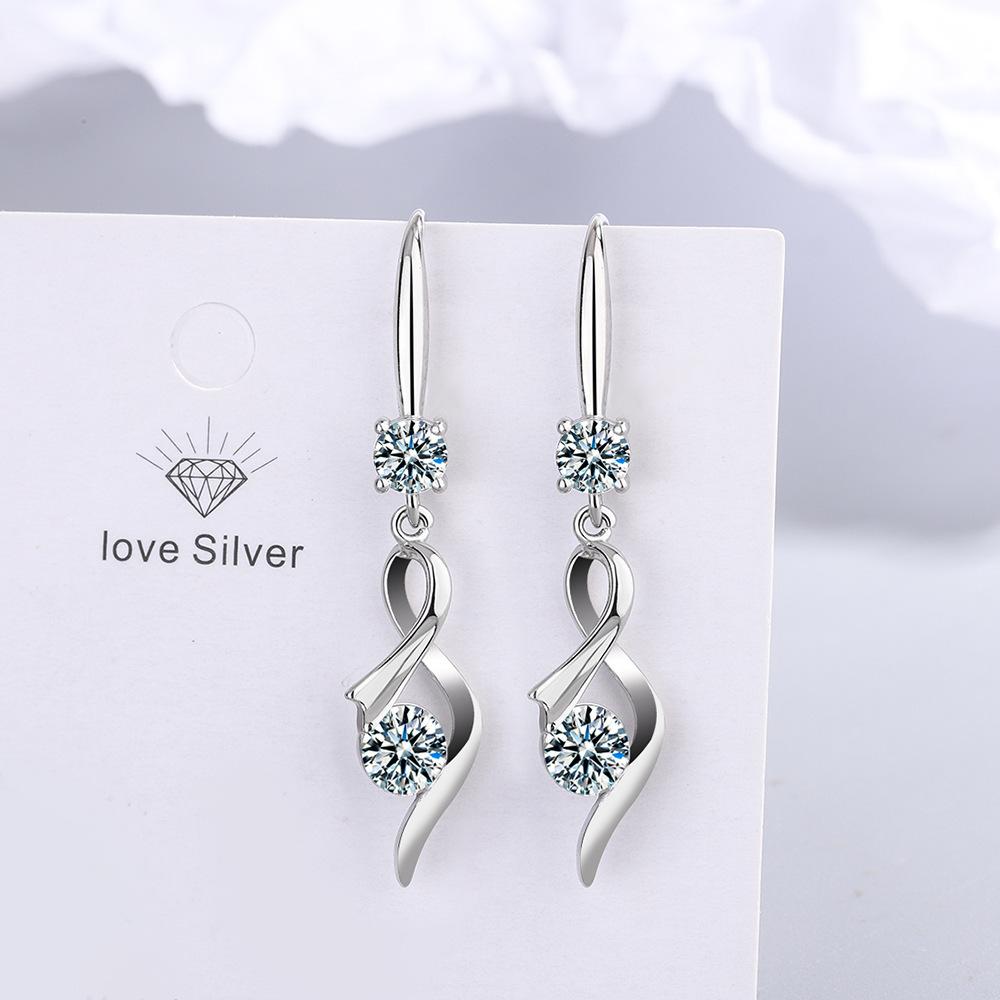 Female Literature and Art Little Fresh Sweet Earrings White Diamond 1 pair