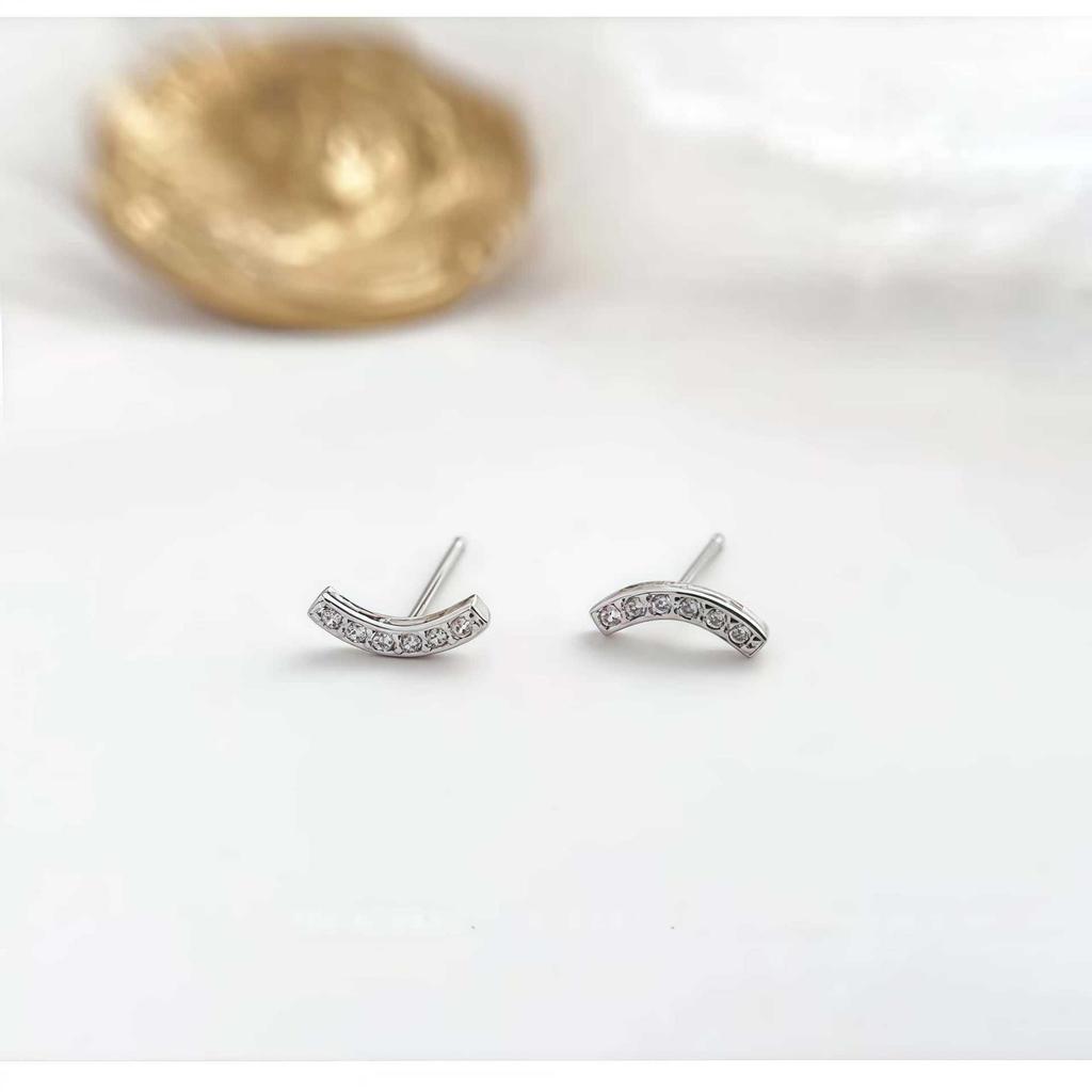 18 Karat Gold S925 Sterling Silber Lächeln Ohrstecker mit funkelnder Diamantkurve