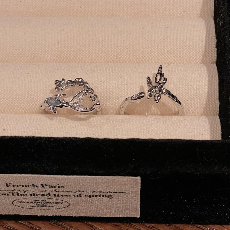 Neues Nischendesign Schmetterling offener Ring Hoher Sinn für Temperament Fischschwanz Goldfisch Französischer leichter Luxusring Damen