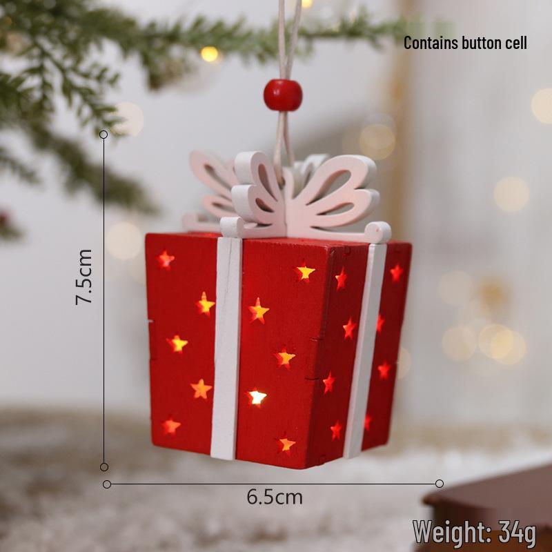 Creative Christmas Tree Decor: Wooden House Ornaments & Family Pendants