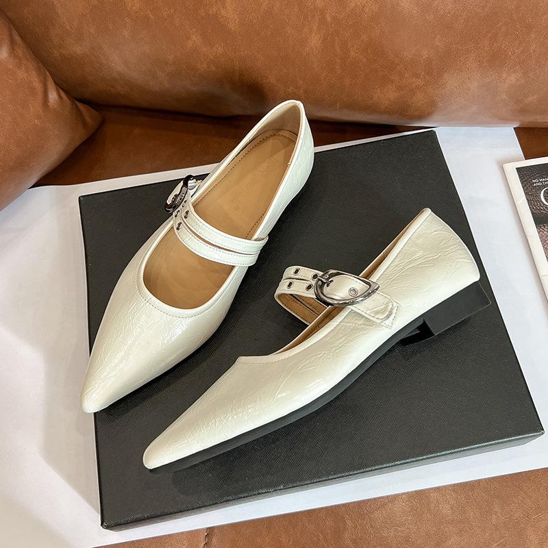 Pointed retro low-heeled flat-heeled Mary Jane shoes for women's spring new models with temperament single shoes for women
