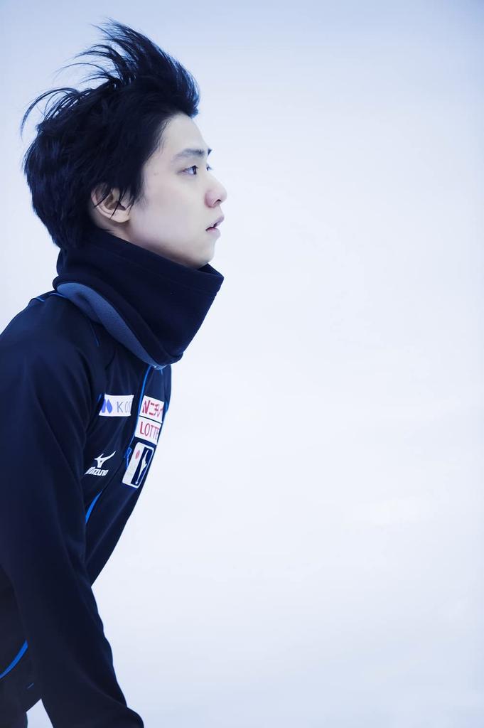 KISS & CRY Special Edition Yuzuru Hanyu POSTCARD BOOK Hearts (TOKYO NEWS MOOK)