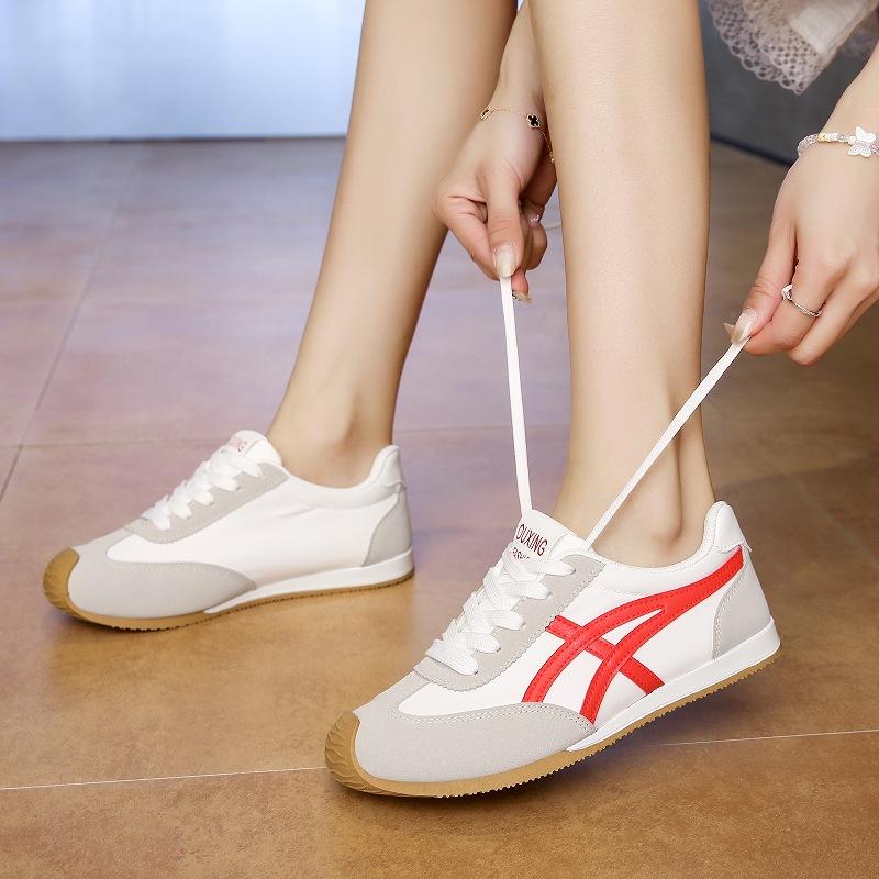 European and American Retro Flat-soled Forrest Gump Shoes Women's 2025 Autumn New Comfortable Soft-soled Leather Surface Versatile Casual Sports R