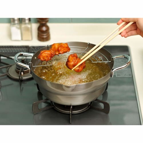 Wahei Freiz Tsubame-Sanjo Iron Frying Pan, 24cm, Induction Compatible, Gas Compatible, Tiered, for Deep Frying Tempura, Uses Less Oil, Made In Japan,