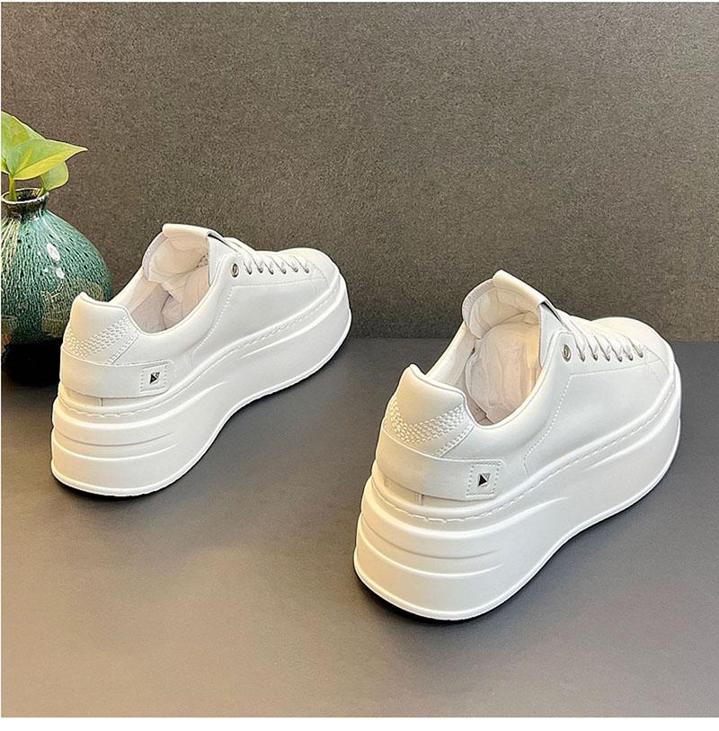 Fashion New Men's Charm White Thick Bottom Height Increasing Shoes Male Causal Flats Moccasins Sports Walking Sneakers Zapatos Hombre