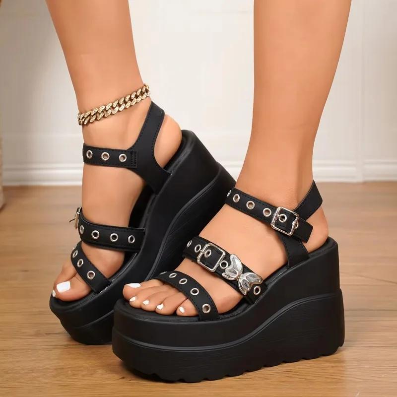 Mode 11CM Sommer Damen Keilsandalen Bequeme Geschlossene Zehe Knöchelschnalle Riemen Punk Absätze Damen Gladiator Plateau Party Schuhe