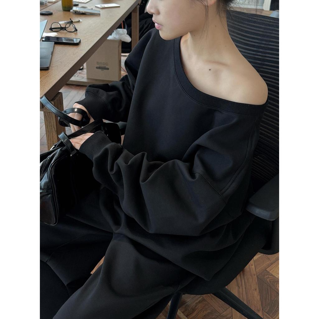 Louvre Spring Korean Athflow One-Shoulder Relaxed Sweatshirt for Women