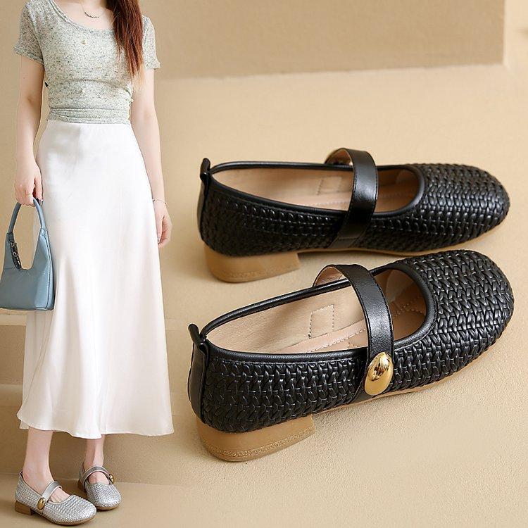 [Popular Recommendation] This Single Shoe Is Too Good-looking, Thin and Long Legs. 2025 Summer New Versatile Skirt Single Shoes