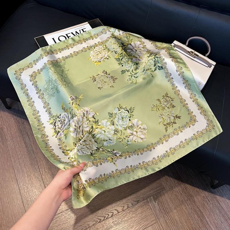 New silk scarf women's fashion versatile high-end small square scarf Korean version neck protection scarf spring and autumn retro scarf binding bag