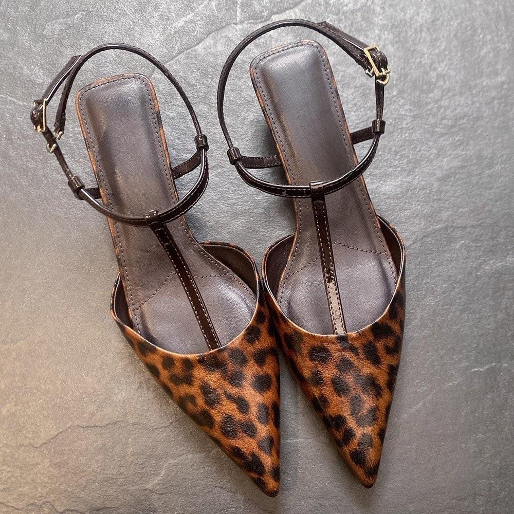 

New retro leopard print pointed cat heel sandals, fashionable minimalist, sexy and comfortable high heels 35