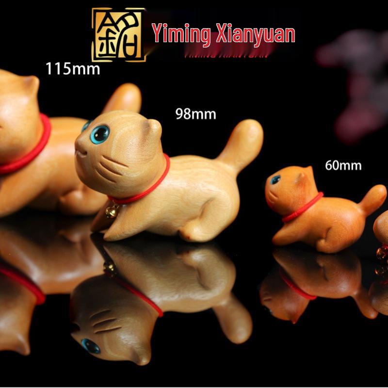 Confident Cat Buxus Wood Carving: Cute Cartoon Kitten Ornament and Handcrafted Wood Hand Grip.