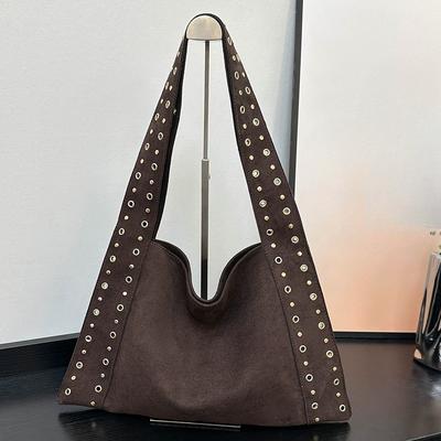 Retro Rivet Hand-held Women's Bag, Fashionable and Trendy Single-shoulder Bag, Small Square Underarm Bag