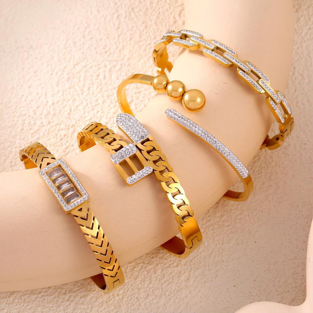 Elegant Cross-Border Full Diamond Titanium Steel Bracelet: Fashionable Hollow Chain Design