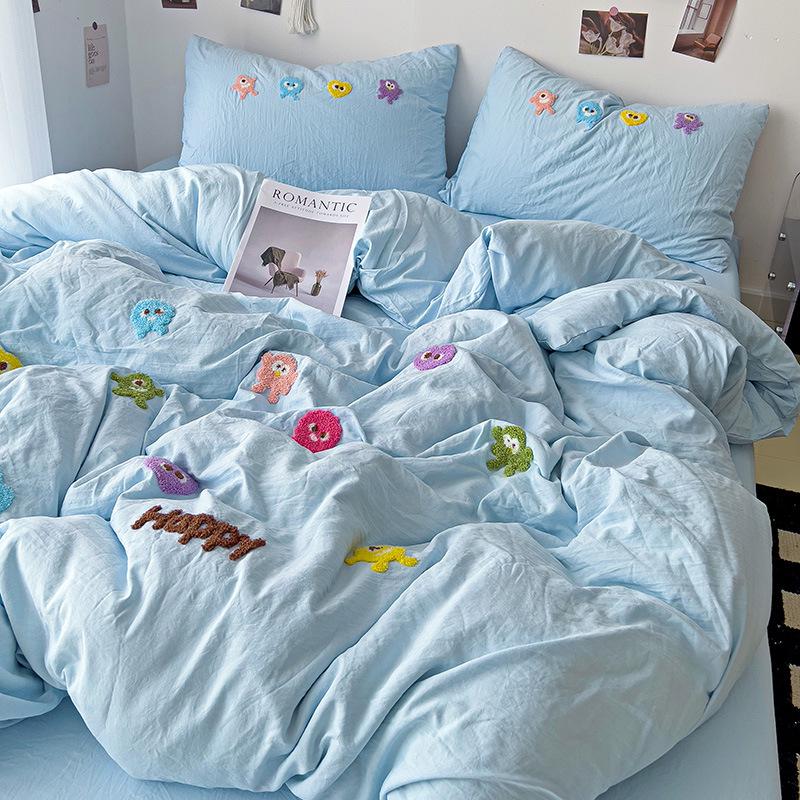 Super Soft Cotton Chenille Bear Embroidery Bedding Set - 4-Piece Simple Cartoon Duvet & Sheet