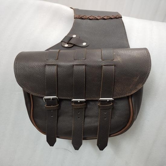 Beautiful Western Leather Plain Saddle Bag with Steel Hardware for Horse.