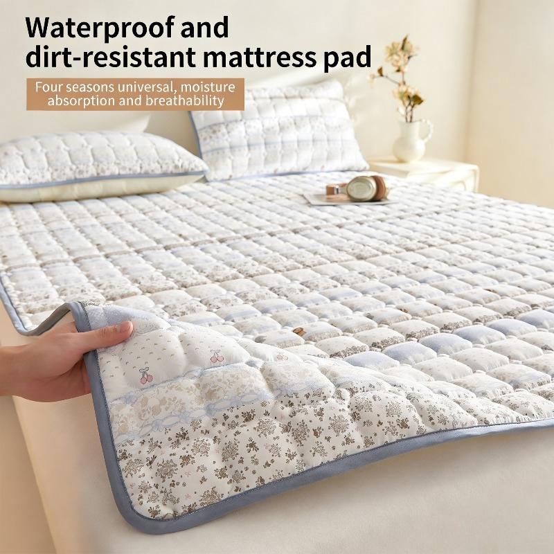1pc Skin-Friendly Breathable Soft Square Pattern Sandwich Waterproof Mattress Protector,Bedspread,Mattress Cover,Fitted Sheet