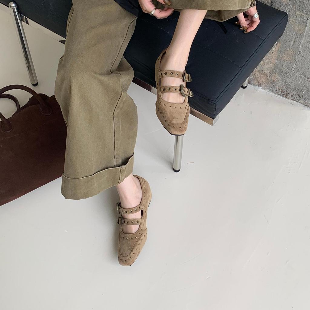 2025 autumn and winter new retro rivet Mary Jane shoes square head word with British inner height increase shallow mouth single shoes women