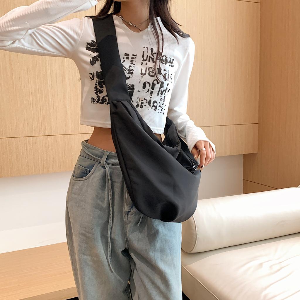 Shoulder Bag Wide Shoulder Strap Casual Versatile Messenger Bag Large Capacity Oxford Cloth Unisex Commuter Solid Color Dumpling Bag
