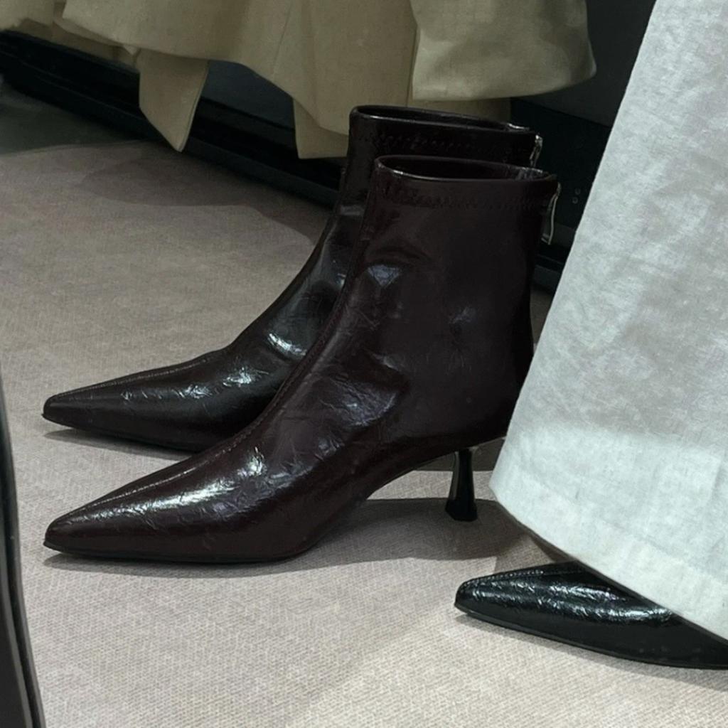 2025 Autumn and Winter New Temperament Fashionable Versatile Pointed High Heel Fashion Short Boots Rear Zipper Thin Heel Elastic Thin Boots