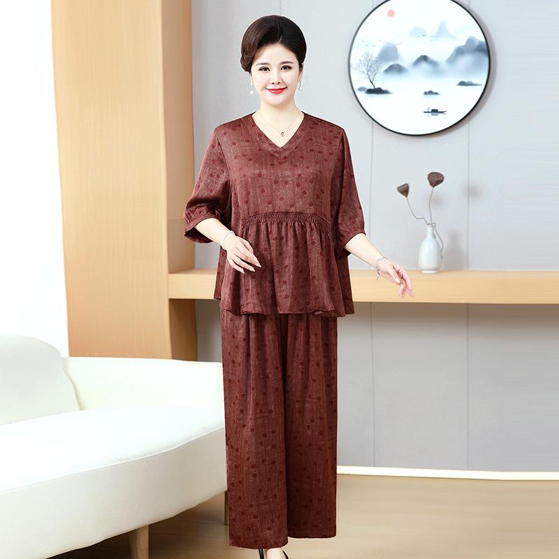 

Plus Size Women s Two-Piece: Loose Fit Top & Slimming Waist Wide Leg Pants for Middle-Aged Mothers 2XL (suggested for 120-140 jin)