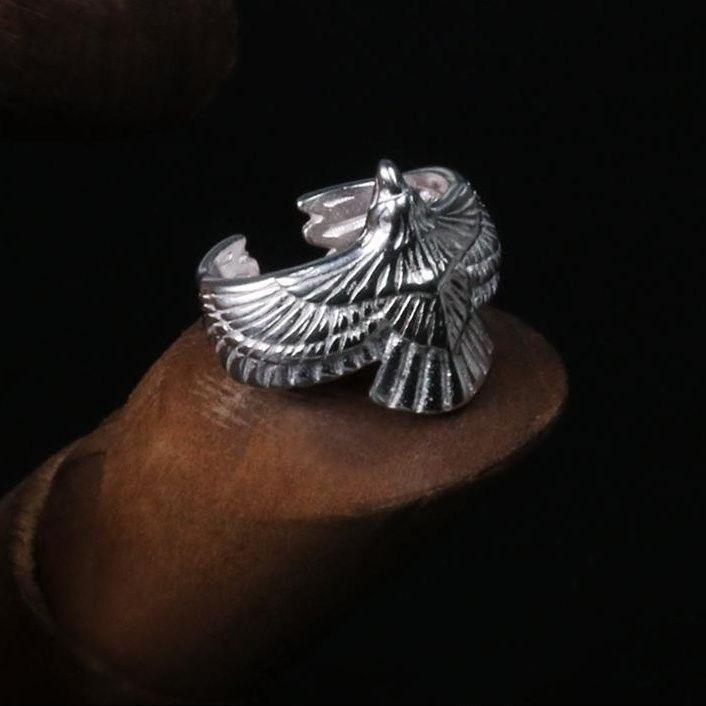 Painless Men's Ear Cuff: Vintage Chic, Niche Design, No Piercing Required