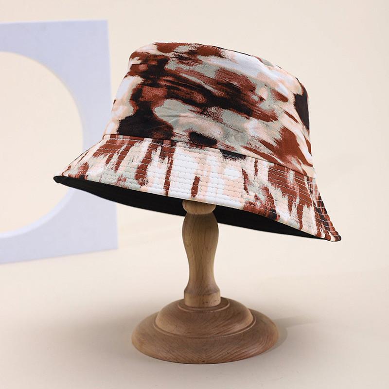 Modischer Wende-Fischerhut im Tiedye-Look für Sonnenschutz und Belüftung