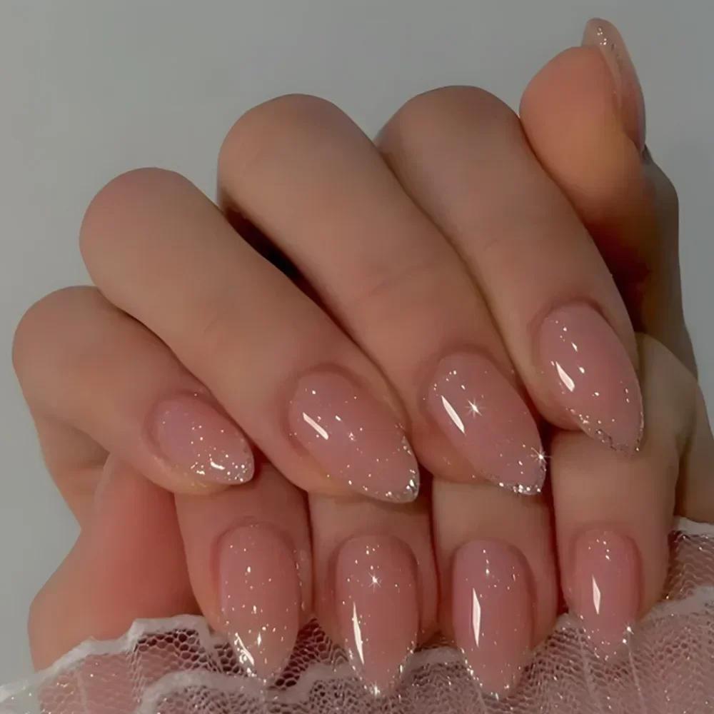 24Pz Unghie Finte Press On Mandorla Corta Rosa Nudo Lucide Con Bordo Argentato Copertura Completa Unghie Artificiali Per Uso Quotidiano