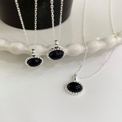 Oval Black Agate Necklace Bead Pendant Clavicle Chain Cold Wind Sweet Cool Wind Necklace Chain Female