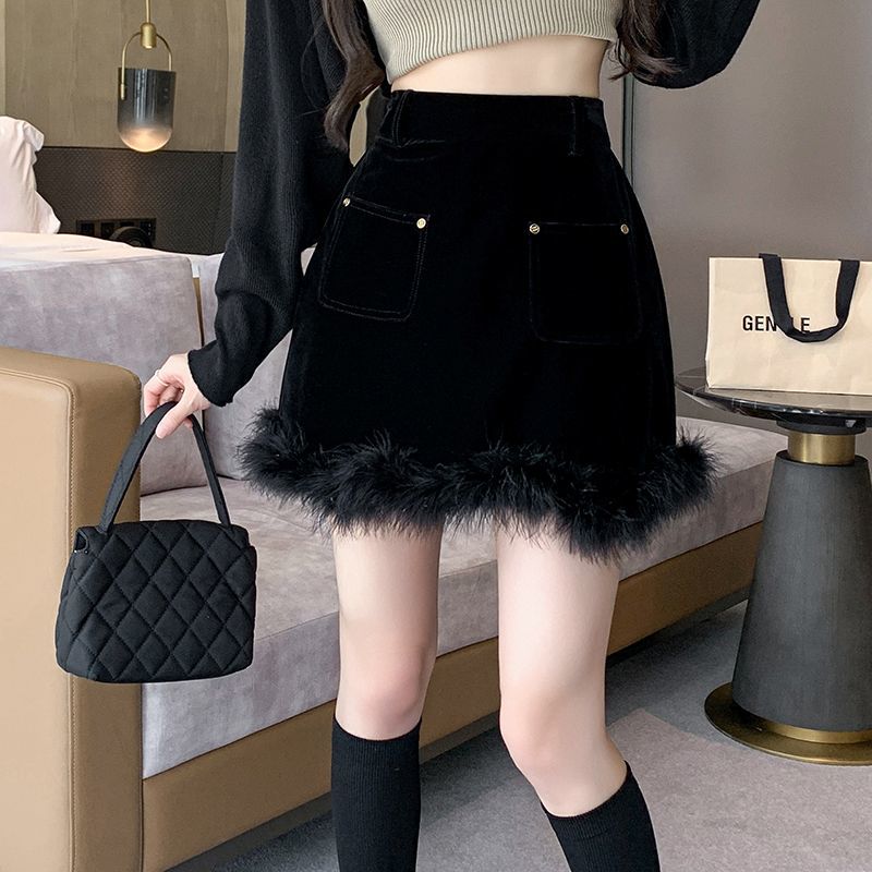 Women's Short Skirt Autumn and Winter High Waist Slim Fur Splicing A-line Skirt Temperament Black Hip Skirt