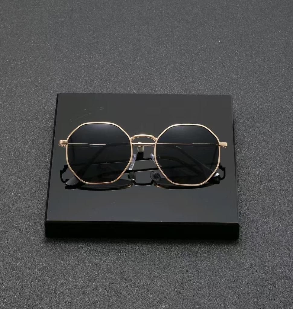 Retro Polygonal Sunglasses for Trendy Streetwear Fashion