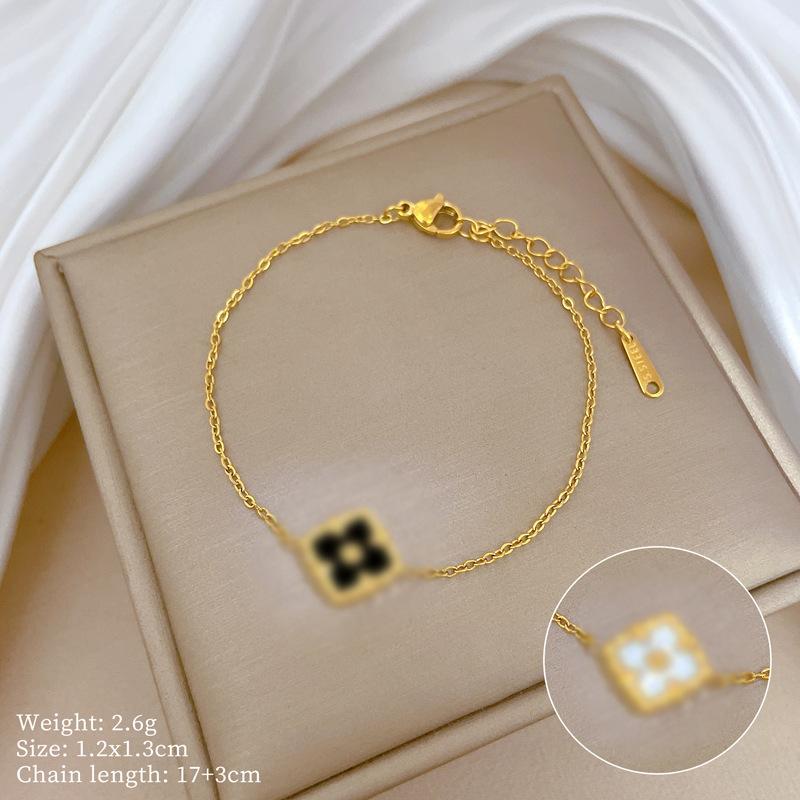 Shell Four-Leaf Flower Light Luxury Wedding Necklace Women'S Versatile Clavicle Jewelry