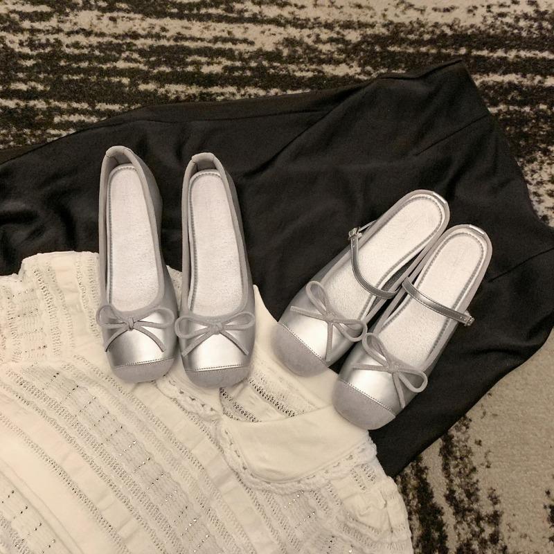 

Женские балетки с носками 34