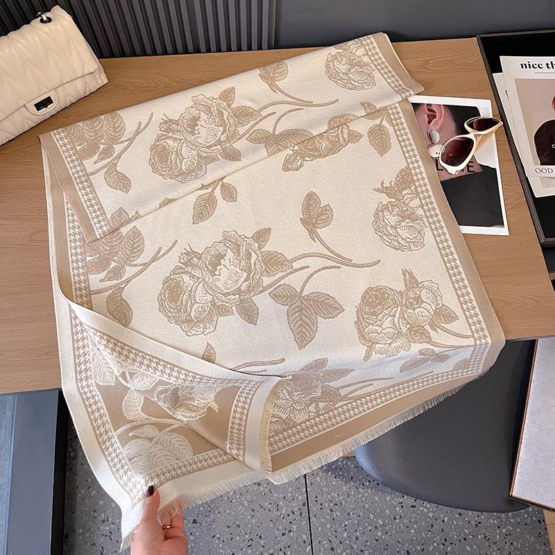 French Retro Small Fragrance Elegant Temperament Scarf Holiday Surprise Gift Fashion Atmosphere Printed Shawl