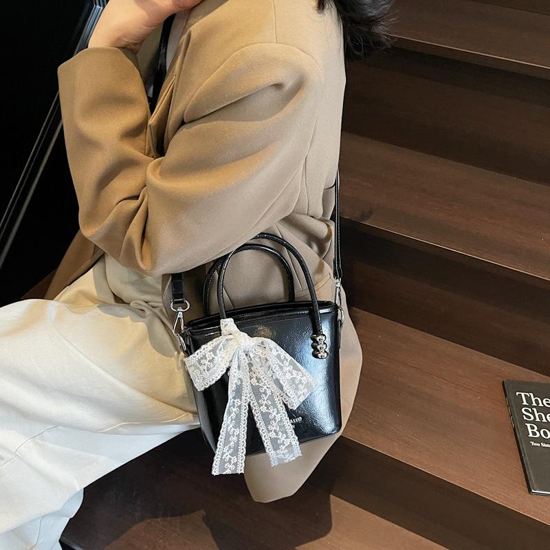 Fashion Handbag Women's New Shoulder Bag Solid Color Messenger Bag